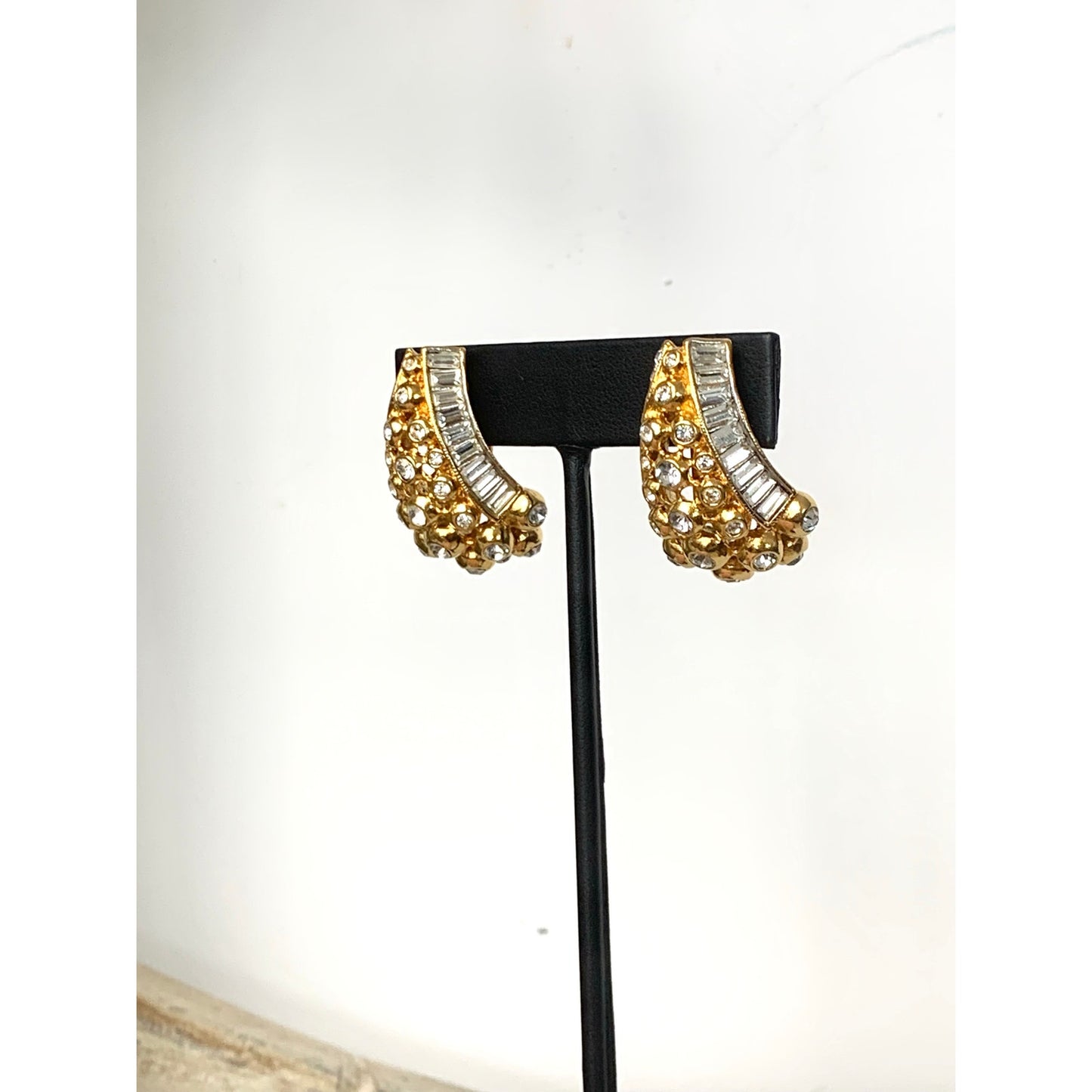 Elizabeth Taylor Avon Evening Star Clip On Earrings Vintage Rhinestone Goldtone Elegant