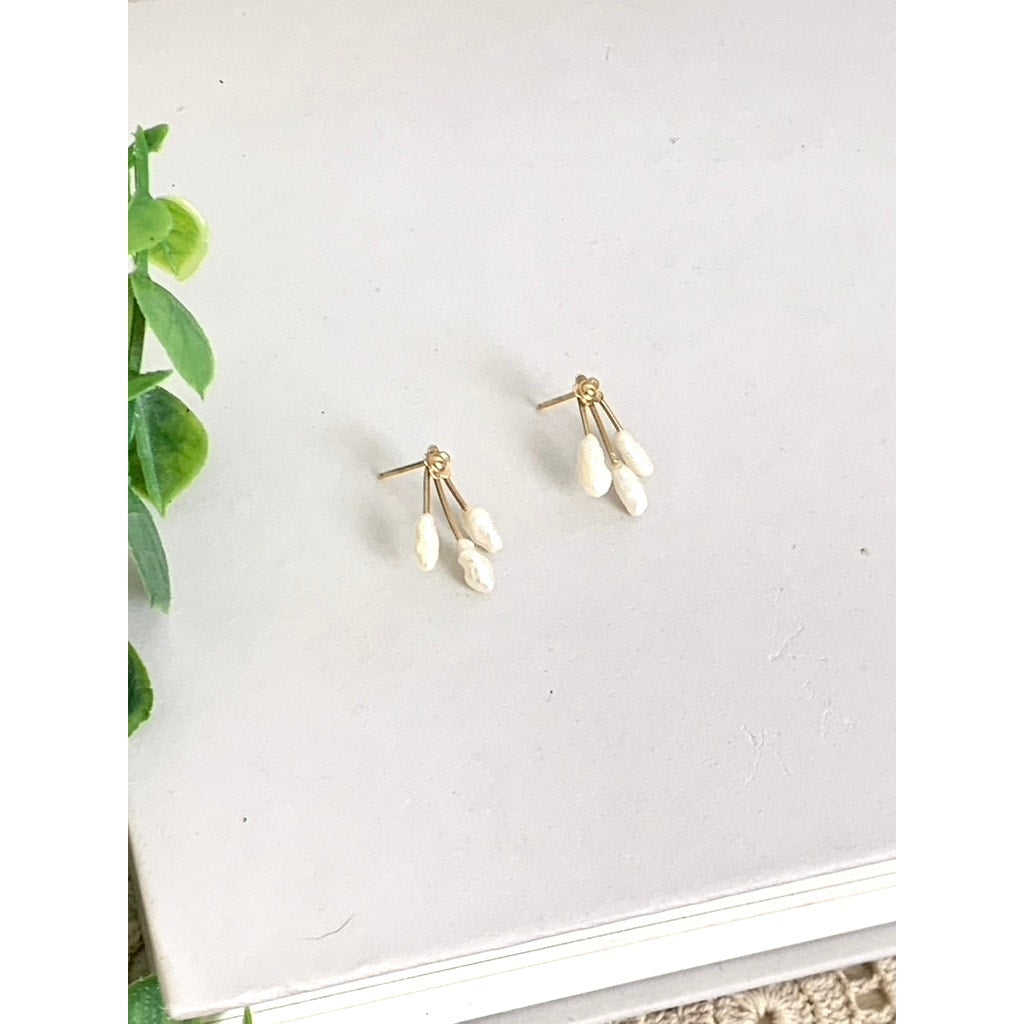 Vintage 14K Gold Filled Freshwater Pearl Drop Earrings Post Back Dainty Gold Jewelry