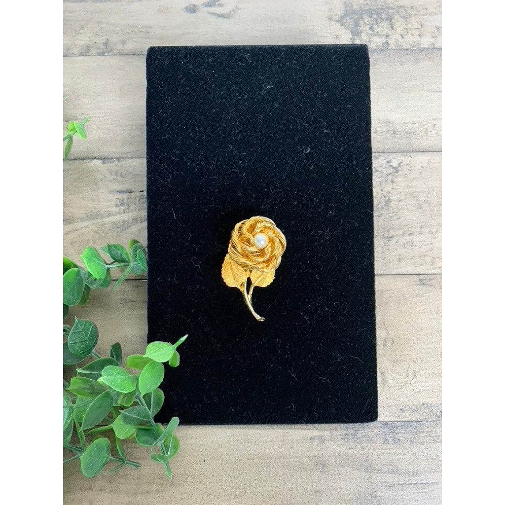 Vintage Goldtone Spun Wire Flower Brooch Faux Pearl Center Retro Statement Pin