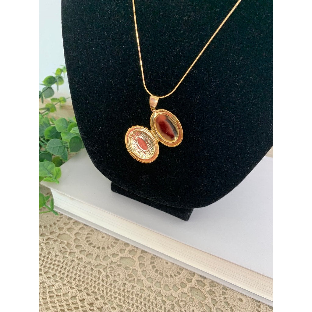Vintage Style Faux Pearl Locket Pendant Necklace Gold Tone Oval Filigree Romantic Jewelry