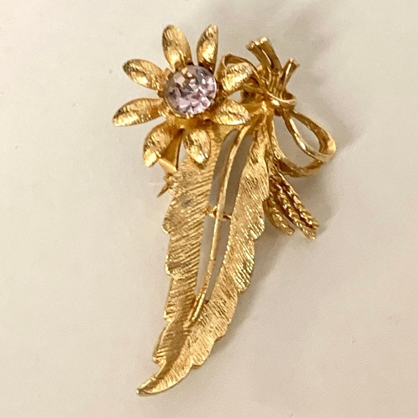 Vintage Goldtone Floral Brooch Lavender Purple Rhinestone Flower Ribbon Leaf Pin