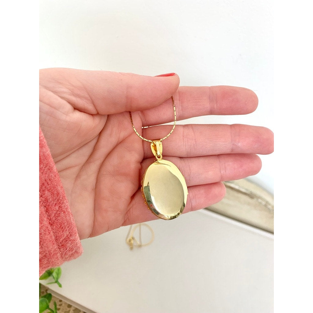 Vintage Style Faux Pearl Locket Pendant Necklace Gold Tone Oval Filigree Romantic Jewelry