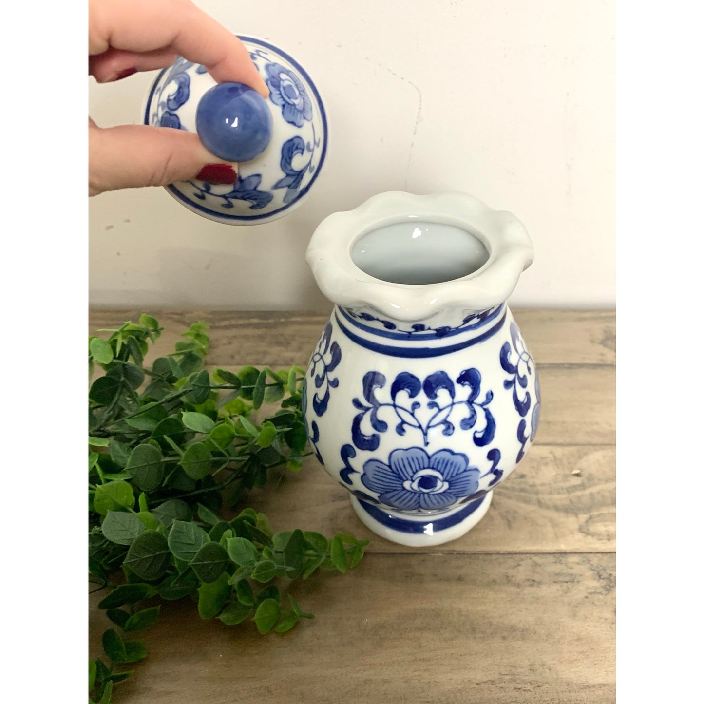 Vintage Blue and White Porcelain Ginger Jar with Lid Chinoiserie Ceramic Cottage