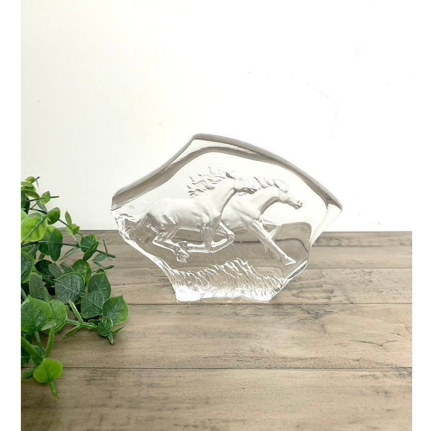 Vintage Clear Glass Horse Paperweight – Etched Wild Horses Sculpture