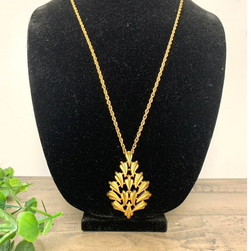 Vintage Trifari Signed Goldtone Leaf Tree Pendant Necklace Retro Fall Statement