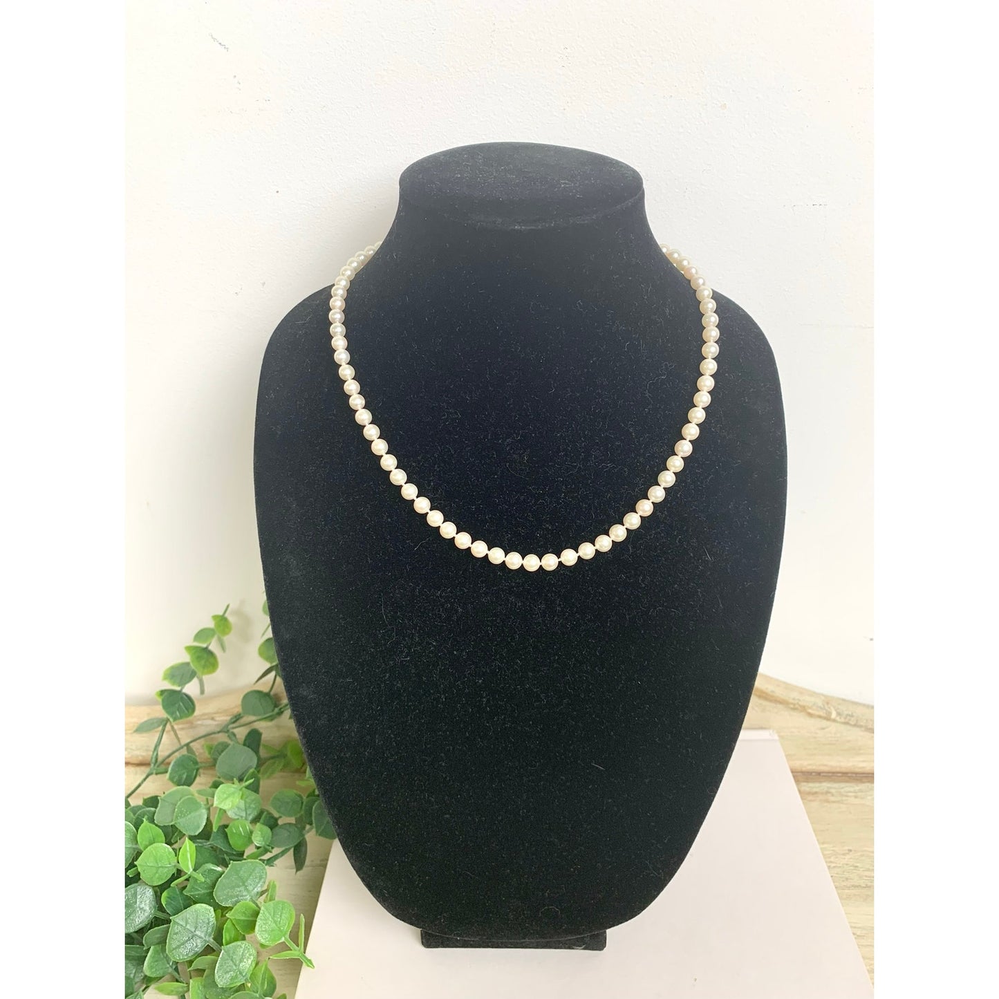 Vintage Cultured Freshwater Pearl Necklace 14K Gold Classic Elegant Bridal Old Money
