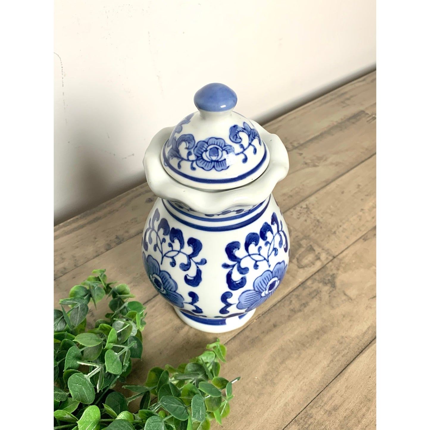 Vintage Blue and White Porcelain Ginger Jar with Lid Chinoiserie Ceramic Cottage
