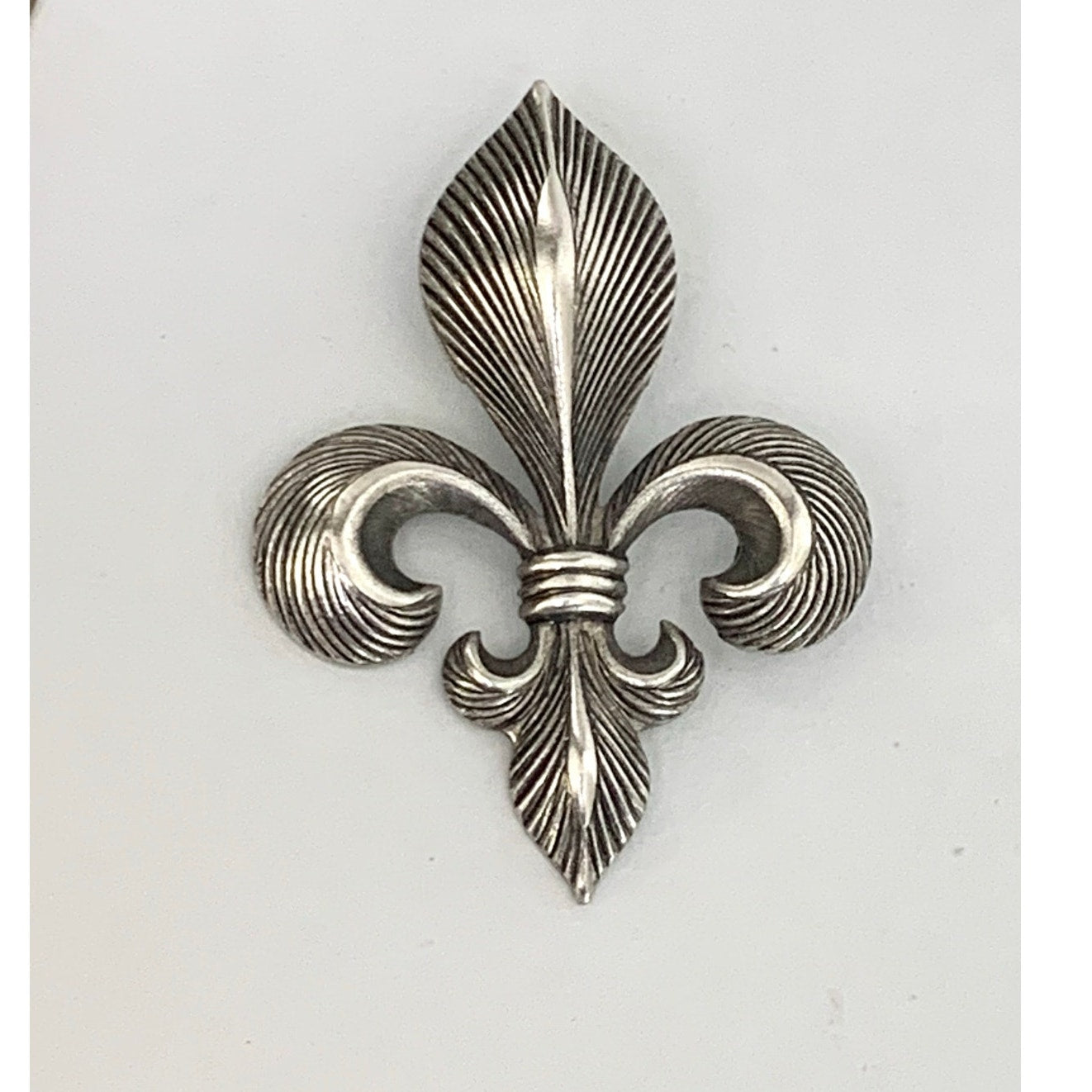 Vintage Fleur de Lis Brooch Pin Silver Tone Heraldic Textured French Style Accessory