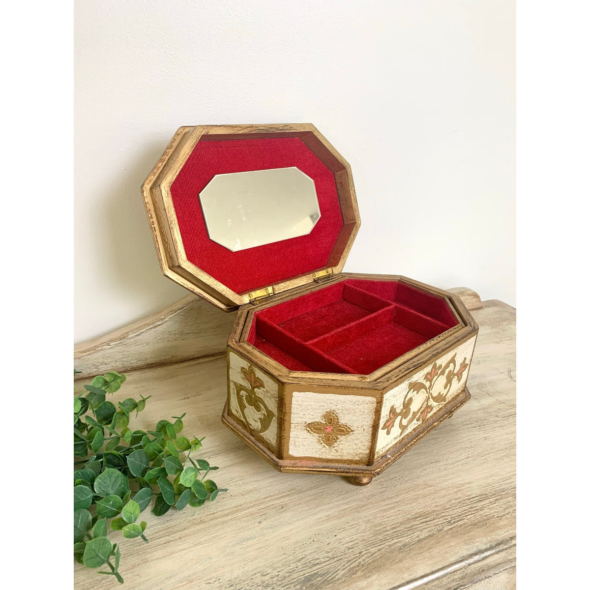 Vintage Italian Florentine Jewelry Box Music Box Hand Painted Gilt Wood Hollywood Regency