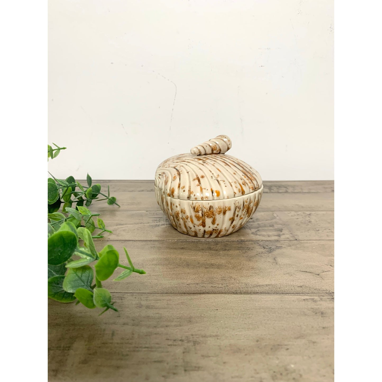 Vintage 1982 Scioto Ceramics Shell Lidded Trinket Dish Box Coastal Beach Cottage