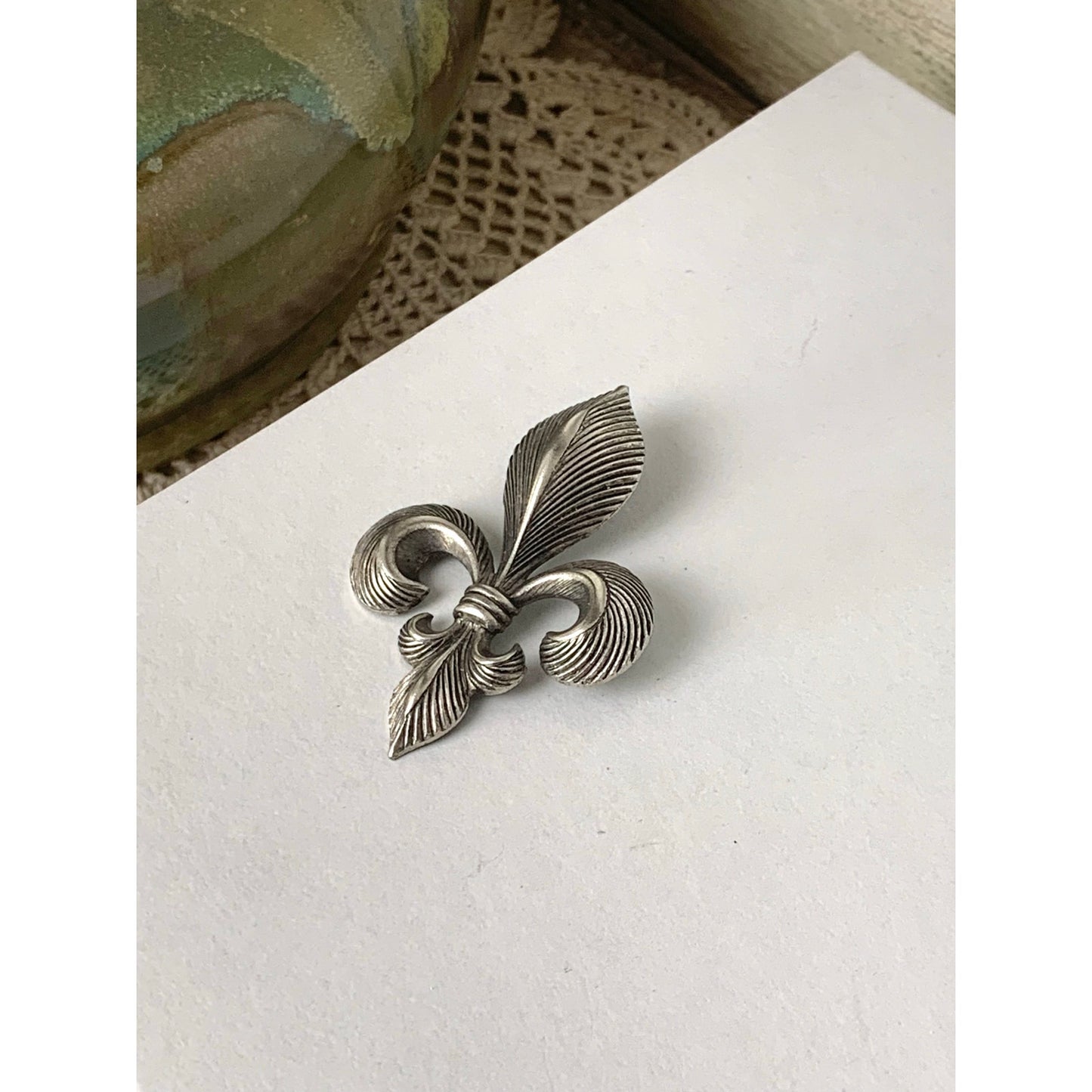 Vintage Fleur de Lis Brooch Pin Silver Tone Heraldic Textured French Style Accessory