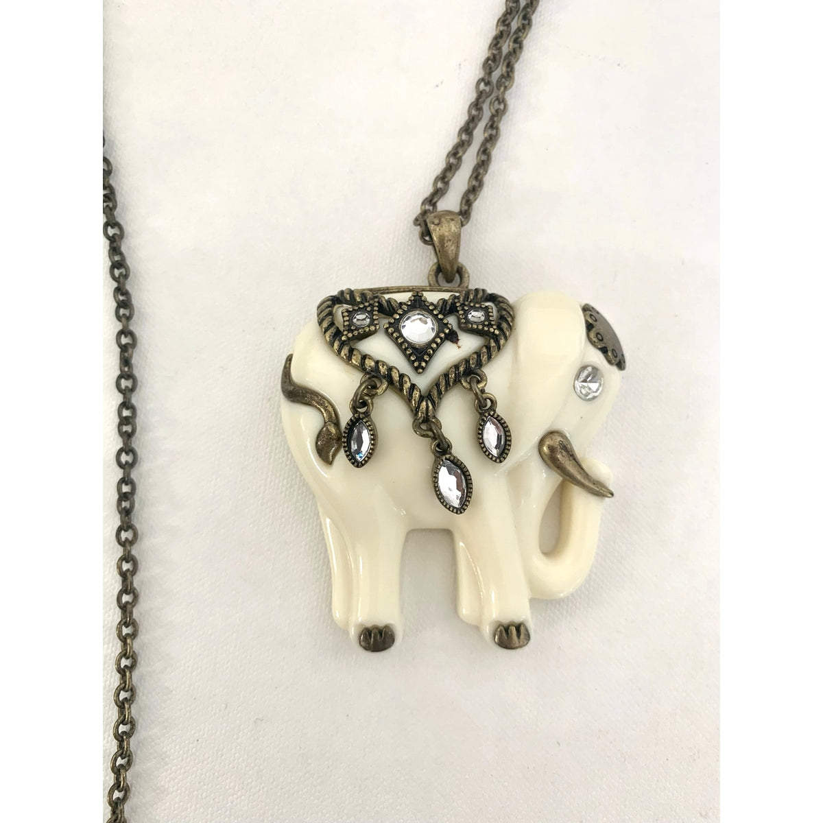 Vintage Avon Elephant Pendant Necklace Cream Resin Rhinestone Saddle Boho