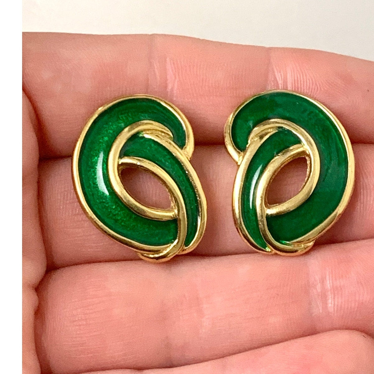 Vintage Green Enamel Goldtone Post Back Earrings Classic Jewelry Retro Glam