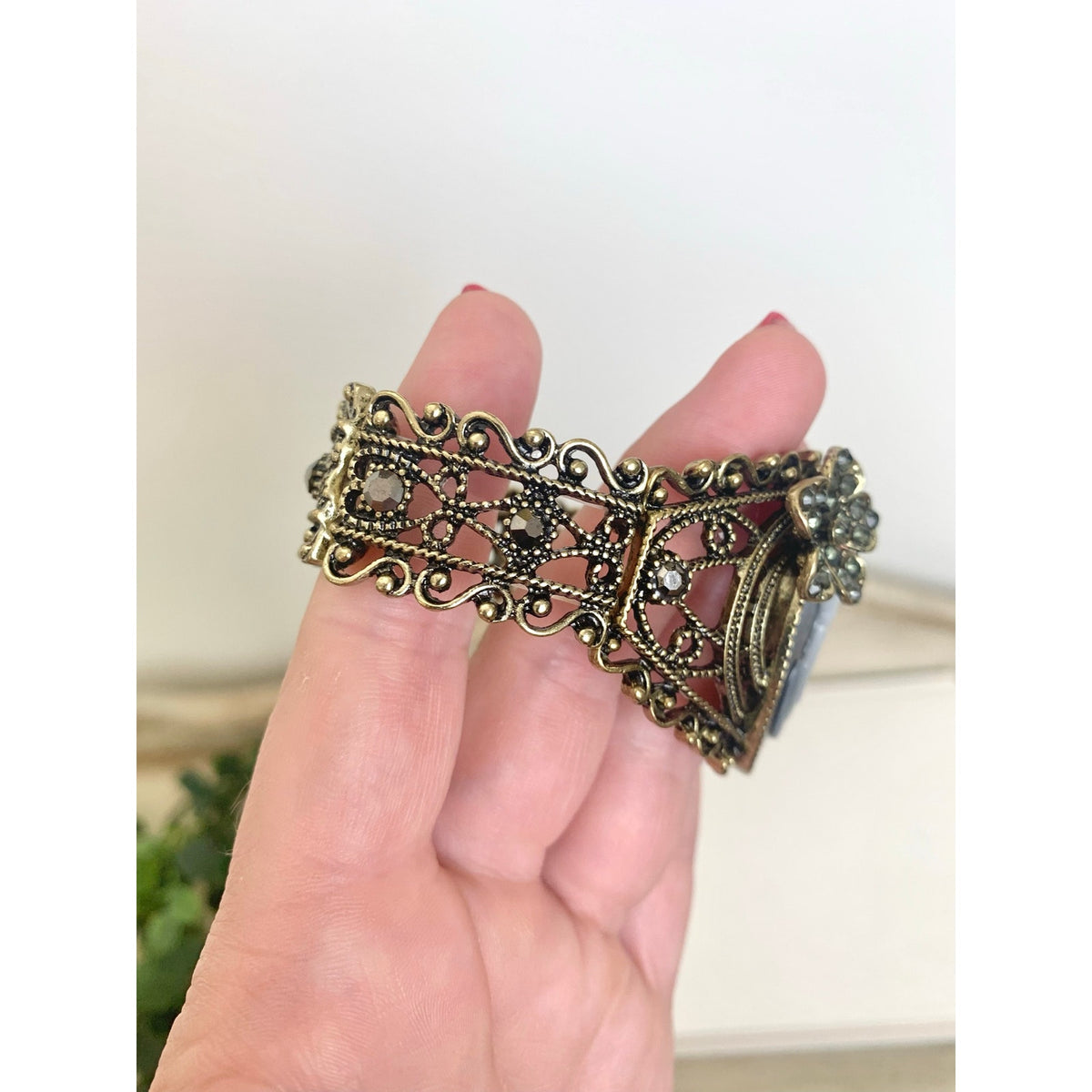Cameo Stretch Bracelet Rhinestone Floral Victorian Revival Style Statement Jewelry