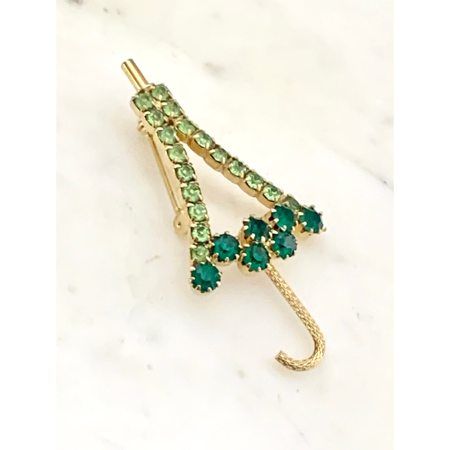 Vintage Green Rhinestone Umbrella Brooch Gold Tone Costume Jewelry Pin Sparkling Emerald Green