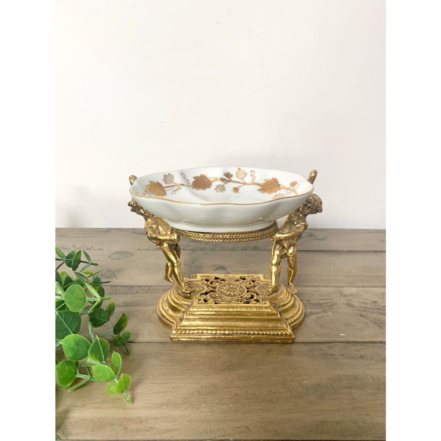 Vintage Gilded Ormolu Cherub Soap Dish Pedestal Catchall Bowl Hollywood Regency